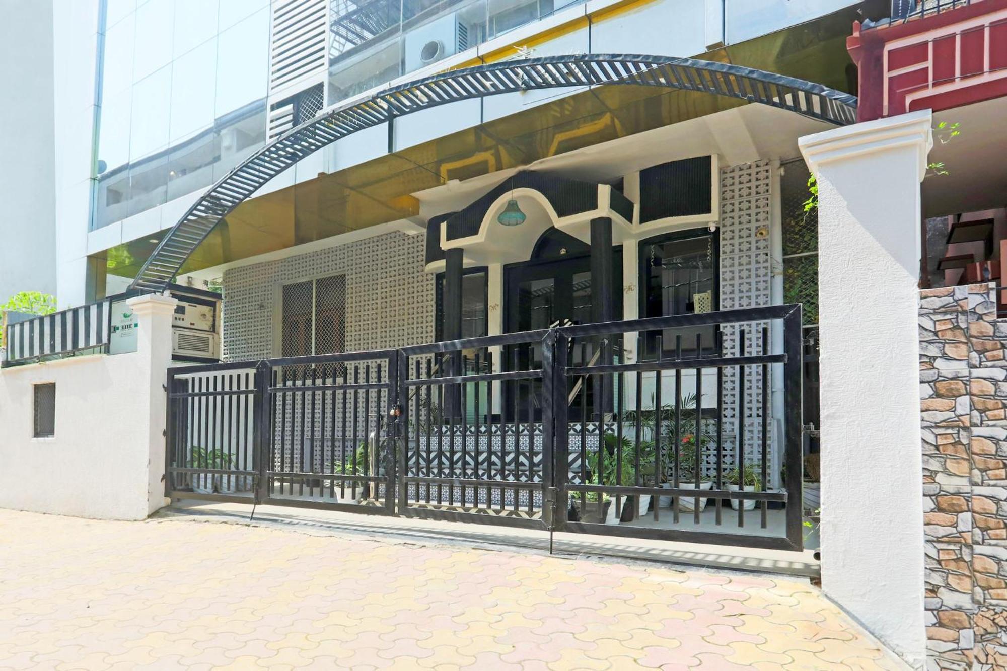 Super Townhouse Cantonment Varanasi Formerly Sarin Inn Eksteriør bilde