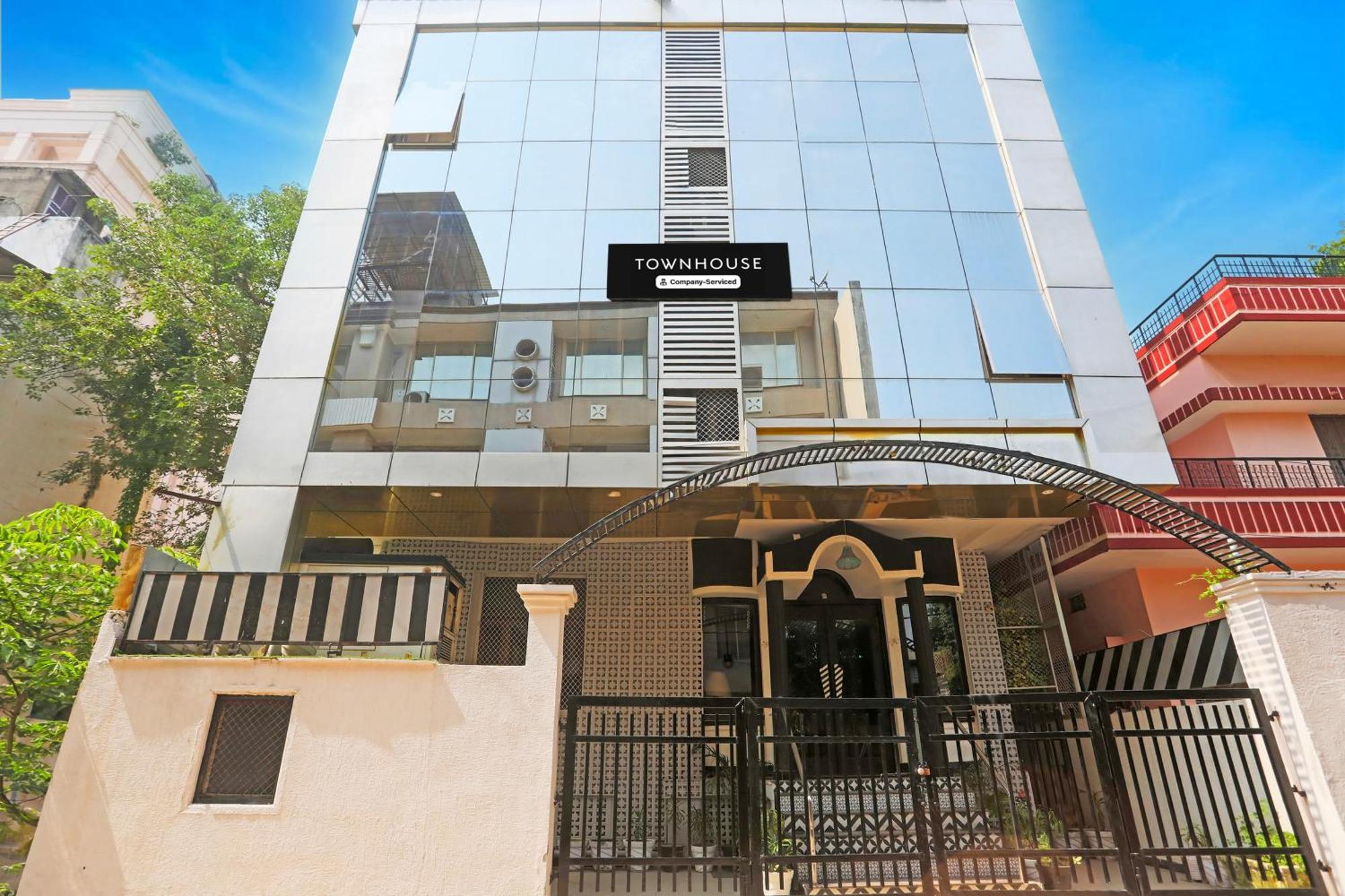 Super Townhouse Cantonment Varanasi Formerly Sarin Inn Eksteriør bilde
