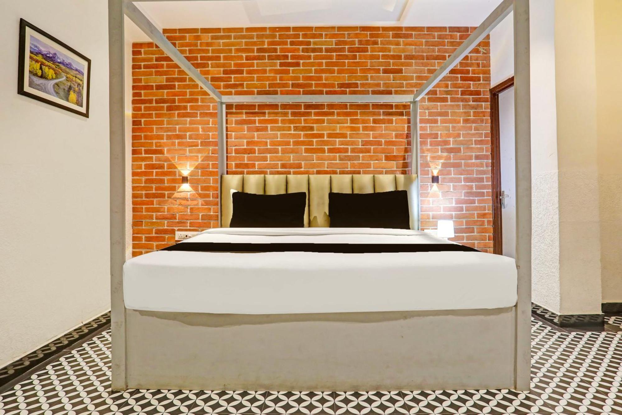 Super Townhouse Cantonment Varanasi Formerly Sarin Inn Eksteriør bilde