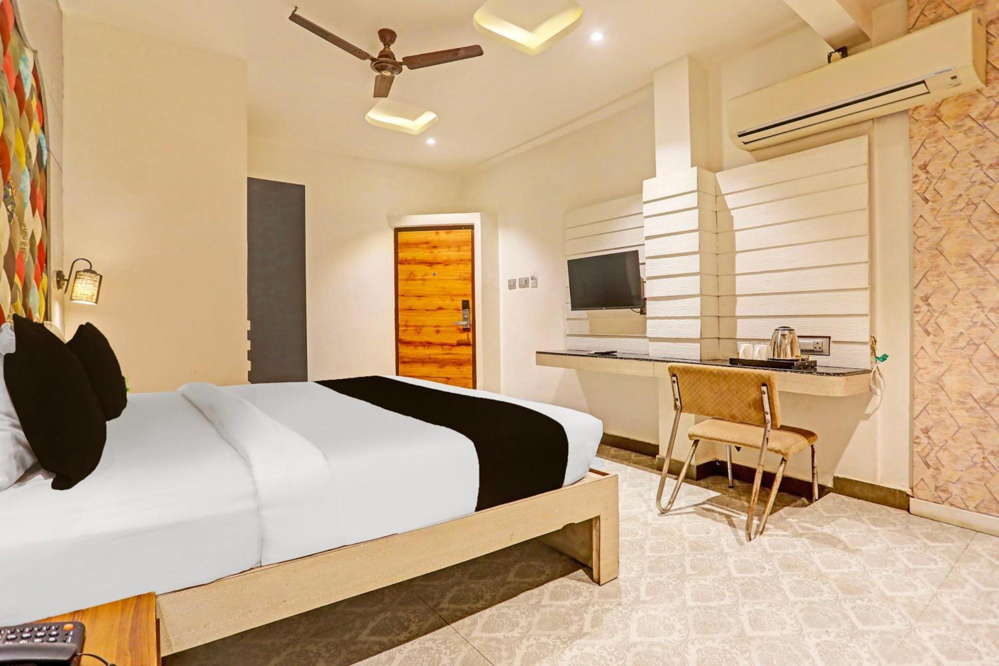 Super Townhouse Cantonment Varanasi Formerly Sarin Inn Eksteriør bilde